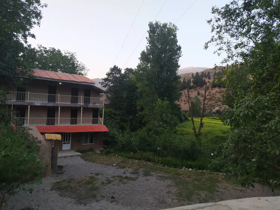 تصویر ۱ - سوییت رودخانه کوهستان (واحد 10) در  رستم آباد