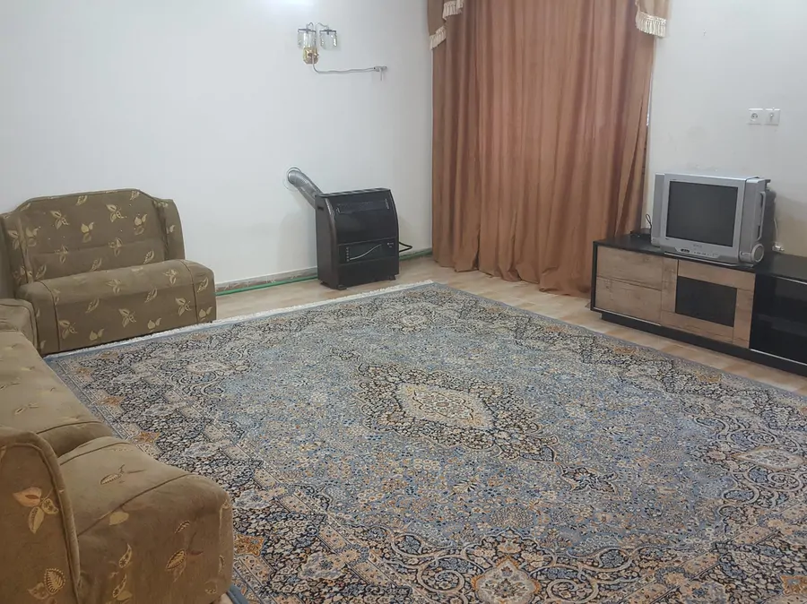تصویر ۱ - خانه مبله دو خوابه لوکس با سالن بزرگ و لب خیابان فاصله پیاده کمتر از 5 دقیقه تا حرم شاهچراغ در  شیراز