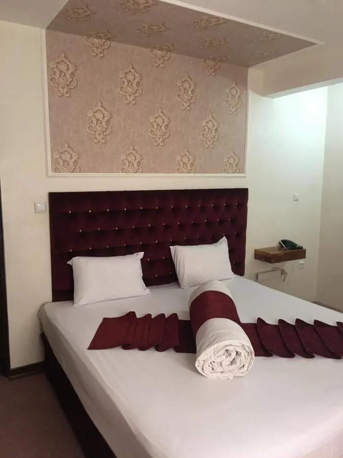 تصویر ۱ - هتل آپارتمان سه ستاره خاور (اتاق 1 تخته) در  مشهد
