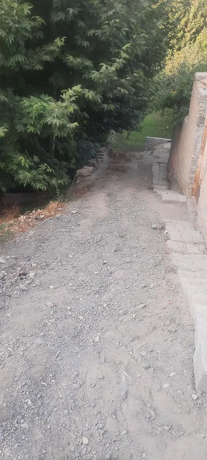 تصویر ۱ - ویلا خانه ای بر روی اب در  باغ بهادران