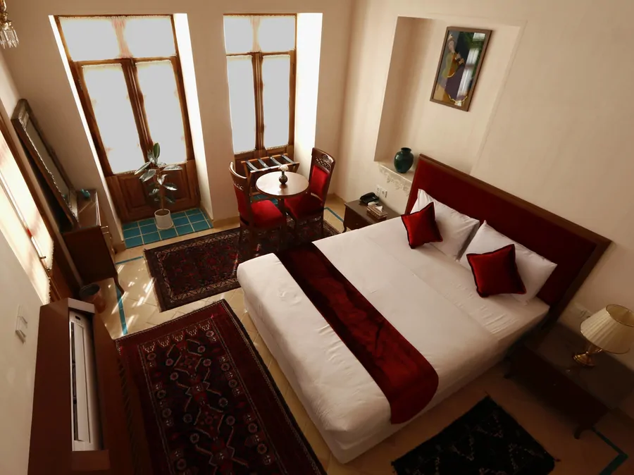 تصویر ۱ - هتل سنتی عمارت ماندگار(106 _ دابل) در  کاشان