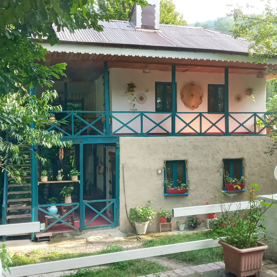 تصویر ۱ - کلبه هیرکانی در  رستم آباد