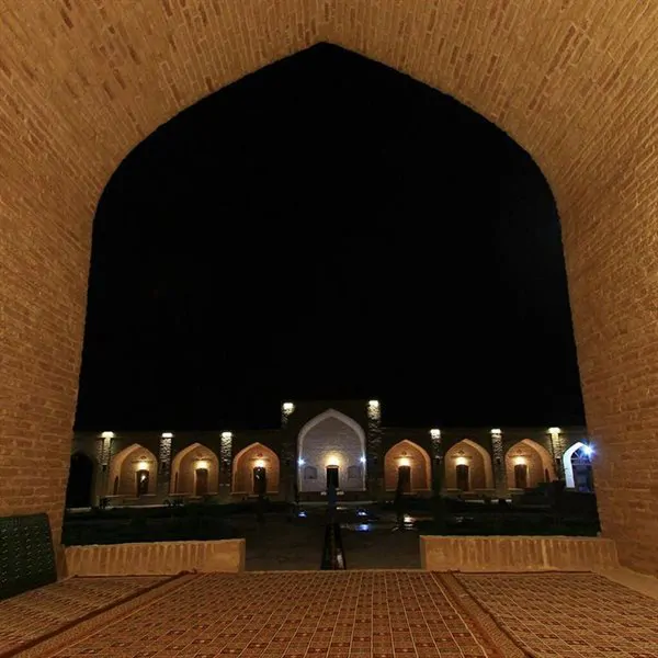تصویر ۱ - اقامتگاه بوم‌گردی کاروانسرای ده نمک (اتاق ۲۲) در  گرمسار