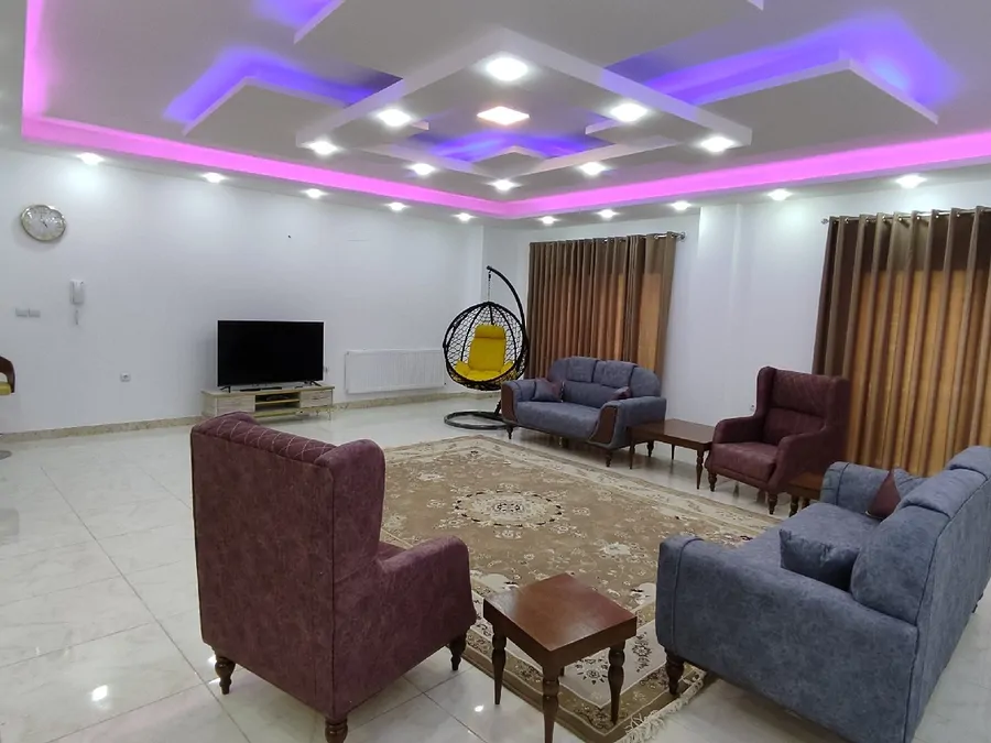 تصویر ۱ - ویلا استخردار ساحلی، واقع در مرکز شهر در  محمودآباد