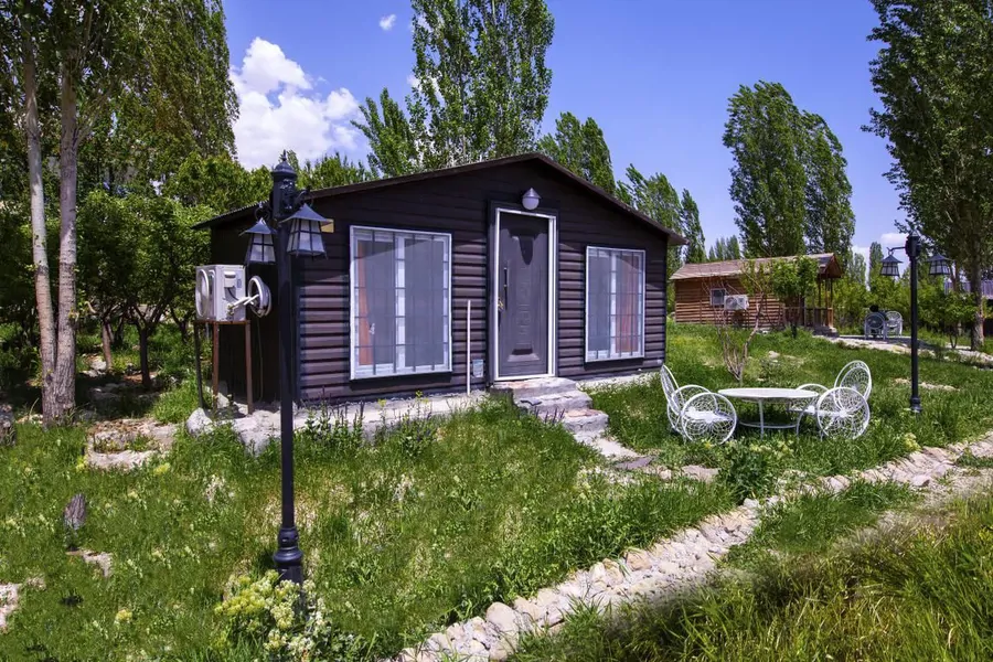 تصویر ۱ - کلبه استخردار آبگرم سانسی فانوس در  فیروزکوه 