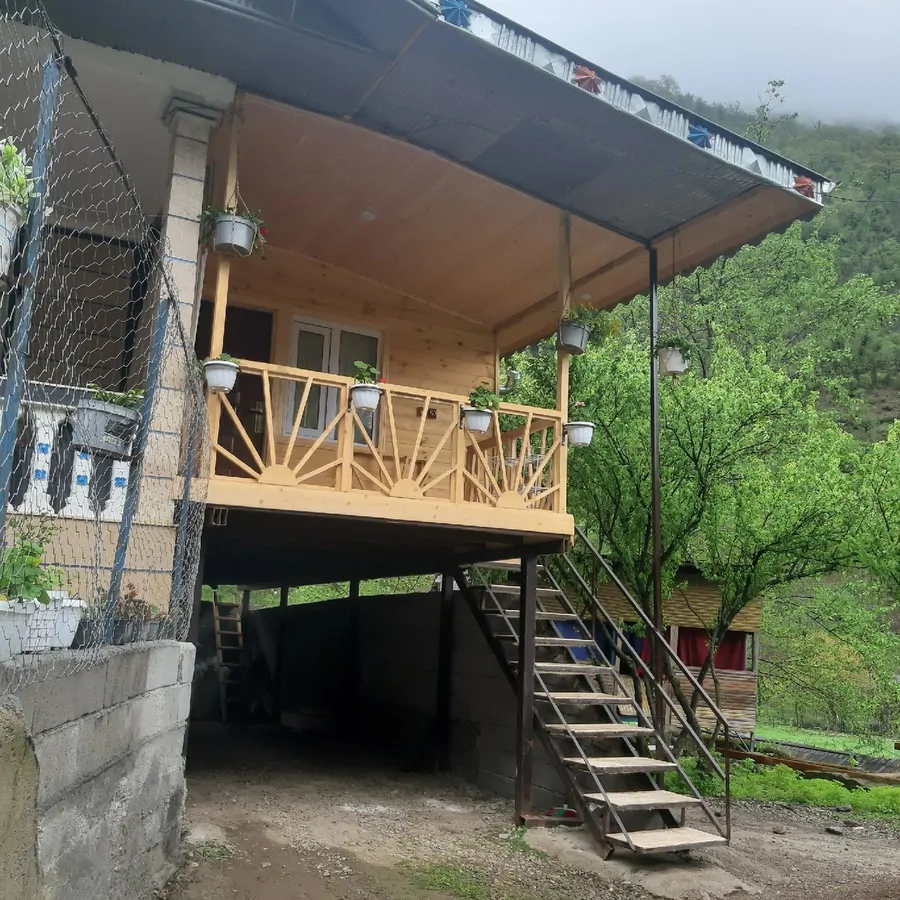 تصویر ۱ - کلبه چوبی مینا  در  ماسال