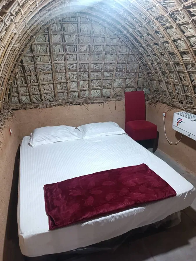 تصویر ۱ - اقامتگاه بوم‌گردی کلبه دو نفره ساحل رنگی  در  هرمز