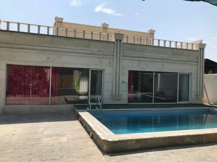 تصویر ۱ - ویلا باغ ویلادوبلکس استخردار بهترین لوکیشن کرج  در  چهارباغ