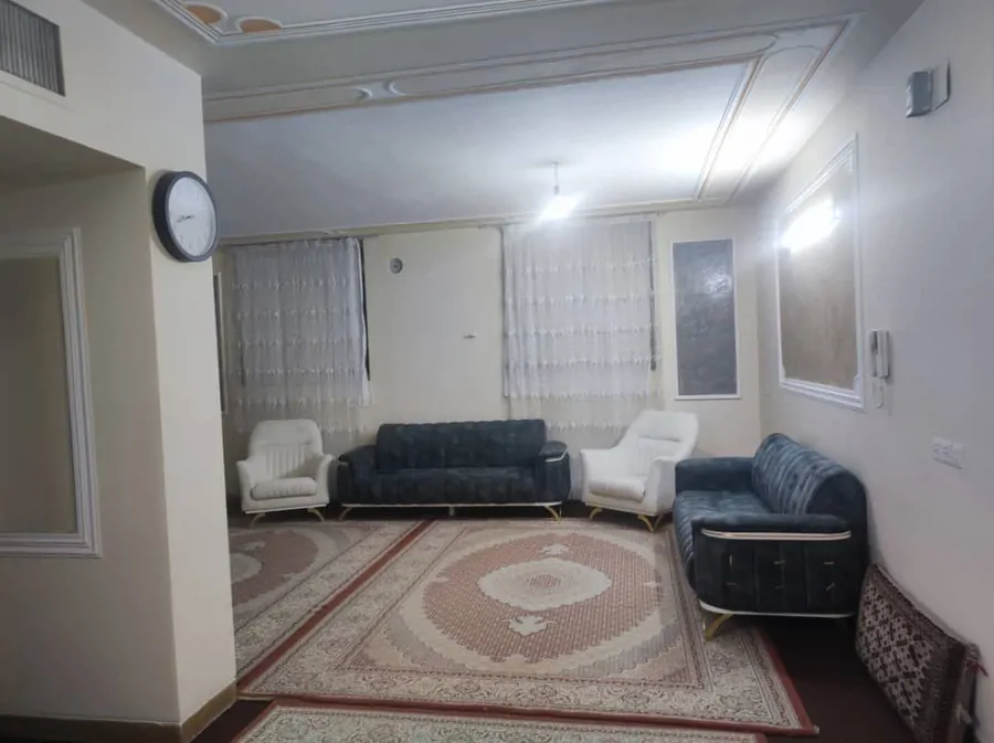تصویر ۱ - خانه مبله رز  در  شیراز