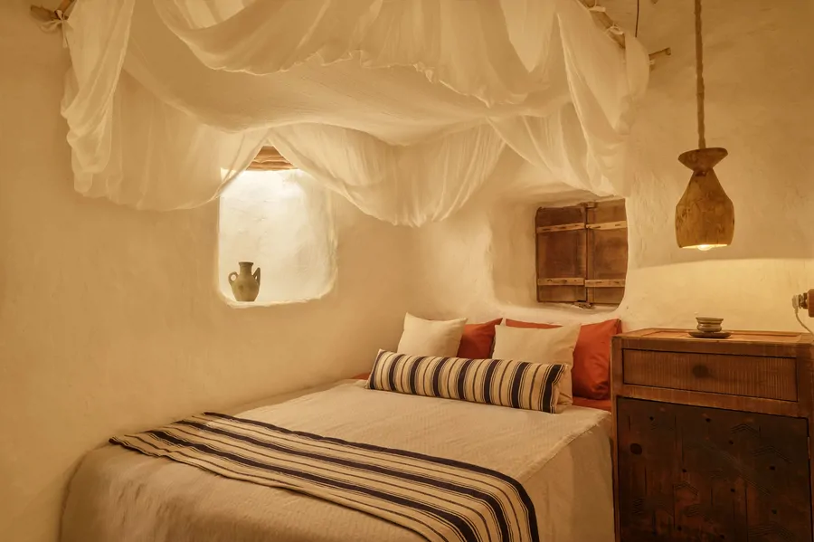 تصویر ۱ - اقامتگاه بومگردی سربون (واحد بادگیر) در قشم