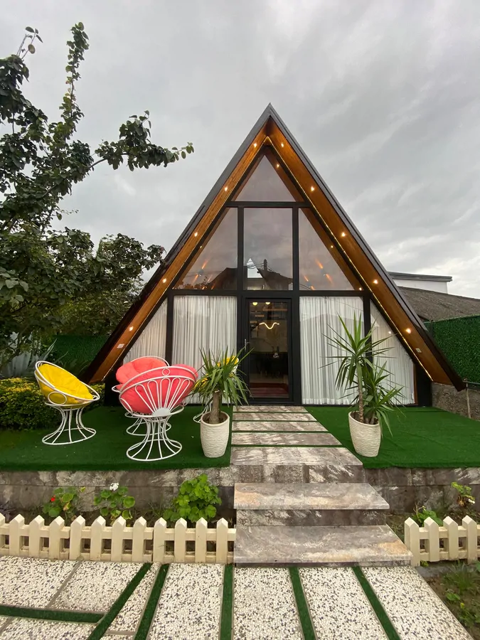 تصویر ۱ - کلبه سوییسی هیون در رویان