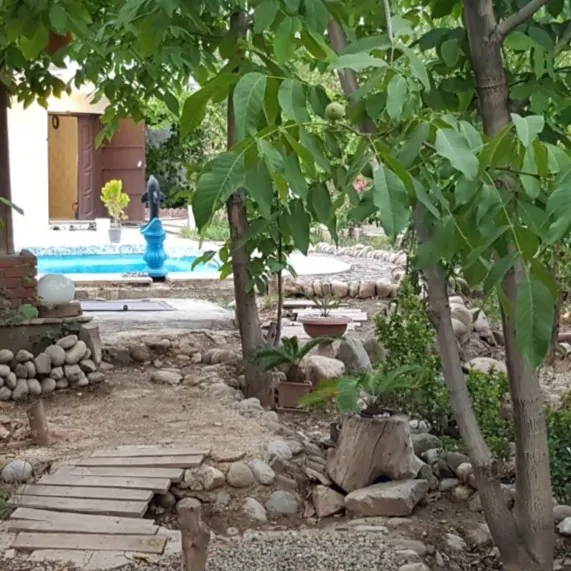 تصویر ۱ - کلبه خونه باغ الی در  دماوند