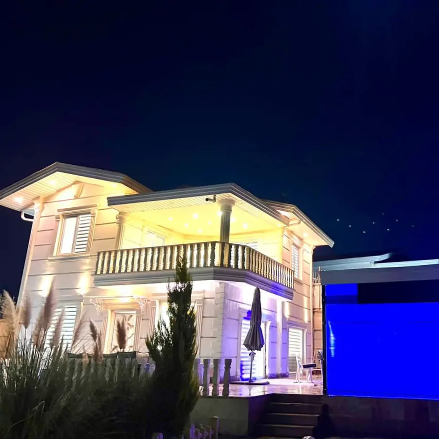 تصویر ۱ - ویلا عمارت سفید با استخر سرپوشیده  در  سهیلیه