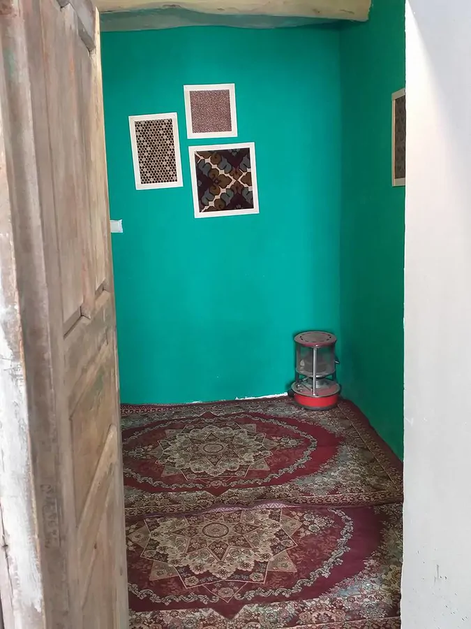 تصویر ۱ - اقامتگاه بومگردی نریمان (اتاق بهار) در اوز