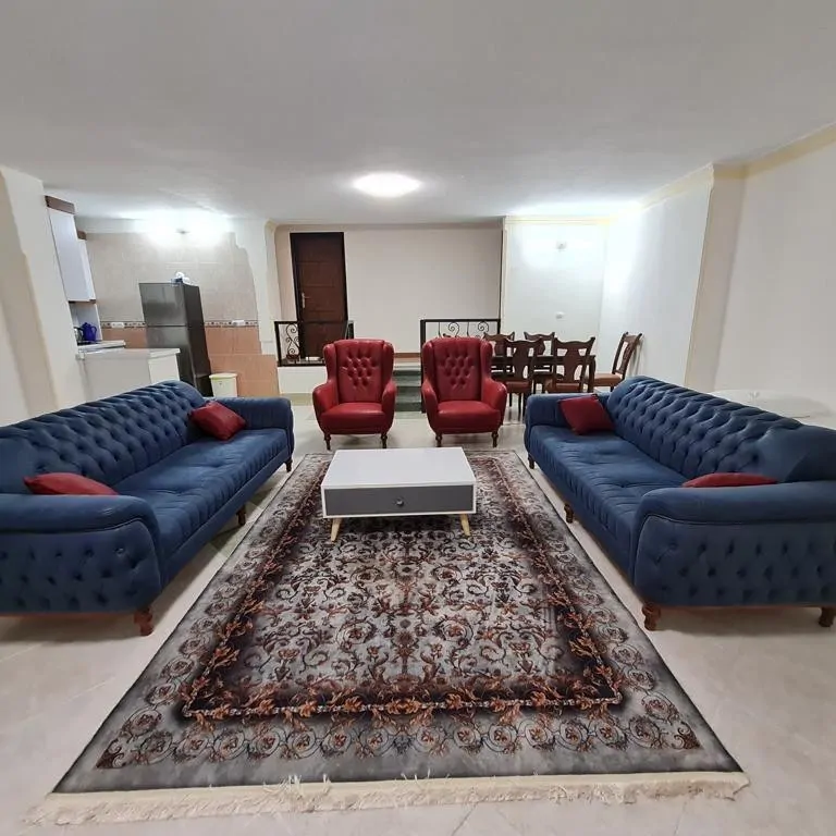 تصویر ۱ - آپارتمان دو خواب ۱۴۰ متری .فول فرنیش .آبی در  کیش
