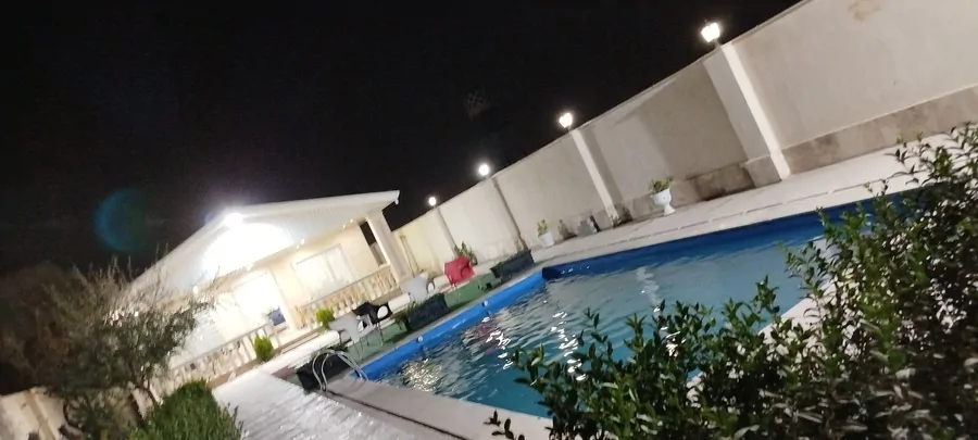 تصویر ۱ - ویلا ویلا استخر آبگرم اریترین در  چهارباغ