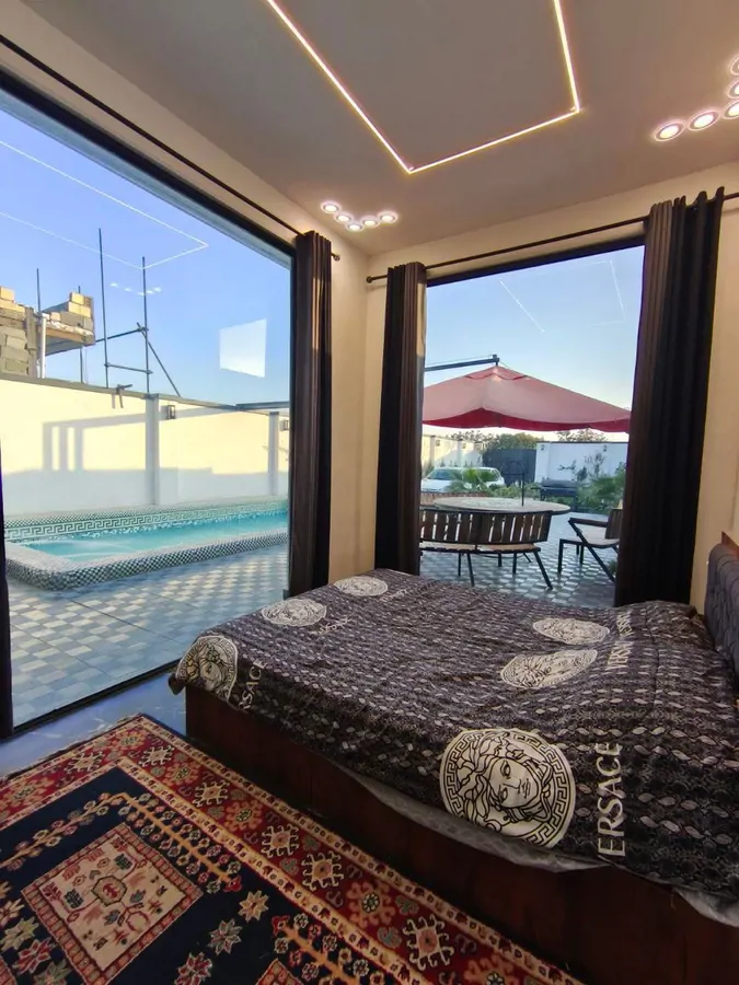 تصویر ۱ - ویلا ویلای دنج و دلنشین - استخر ۴ فصل- تمیز  و نوساز- ویلای مانا در  چهارباغ