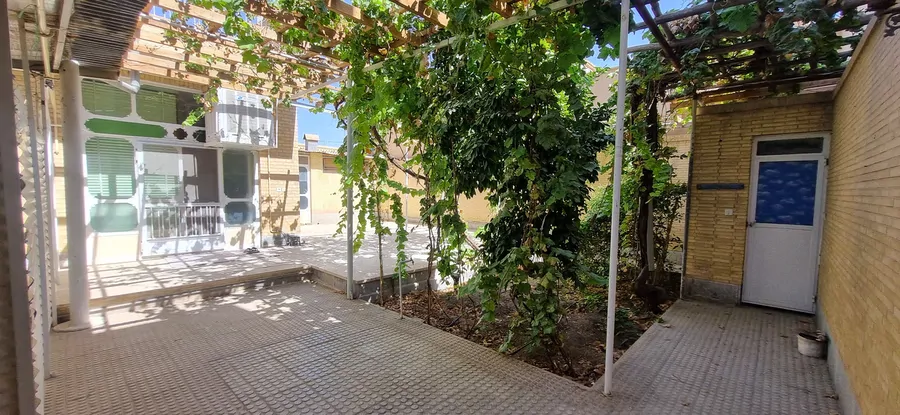 تصویر ۱ - خانه سرسبز در یزد