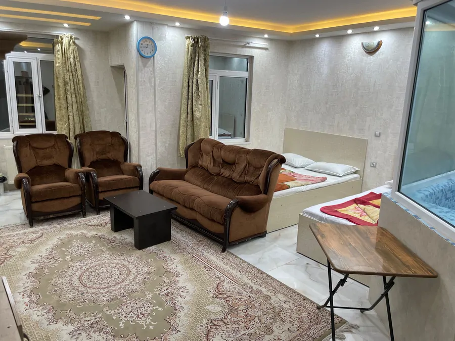 تصویر ۱ - آپارتمان آناهیتا با حوضچه در سرعین