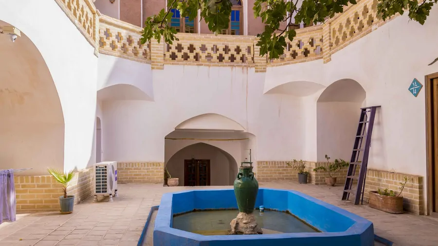 تصویر ۱ - هتل سنتی ثنا (اتاق ۲۵) در  کاشان