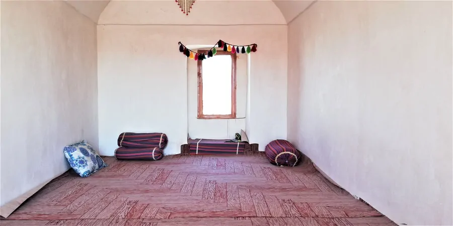 تصویر ۱ - اقامتگاه بوم‌گردی عمو حسن (اتاق 1) در  فردوس