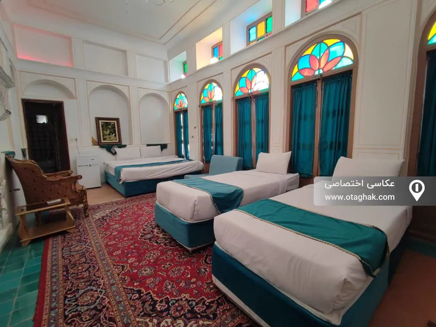 تصویر ۱ - هتل سنتی خان نشین(اتاق پنج دری) در  اصفهان