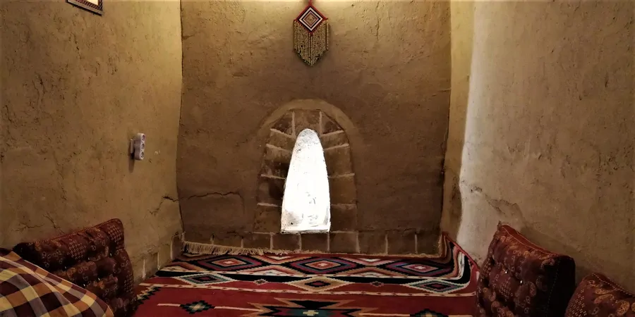 تصویر ۱ - اقامتگاه بوم‌گردی نرگس در  طبس