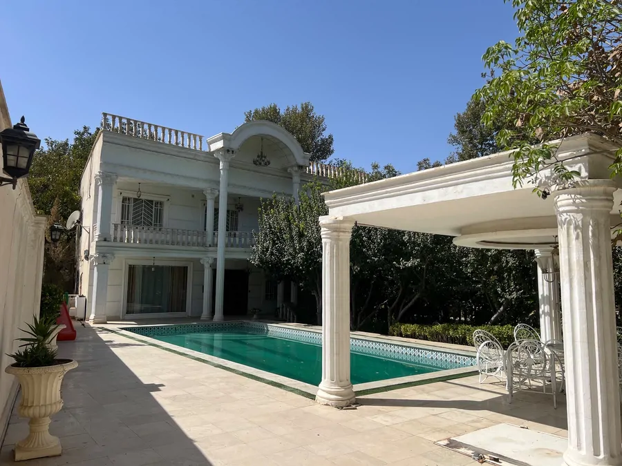 تصویر ۱ - ویلا استخردار آبگرم عمارت سفید  در  شهریار