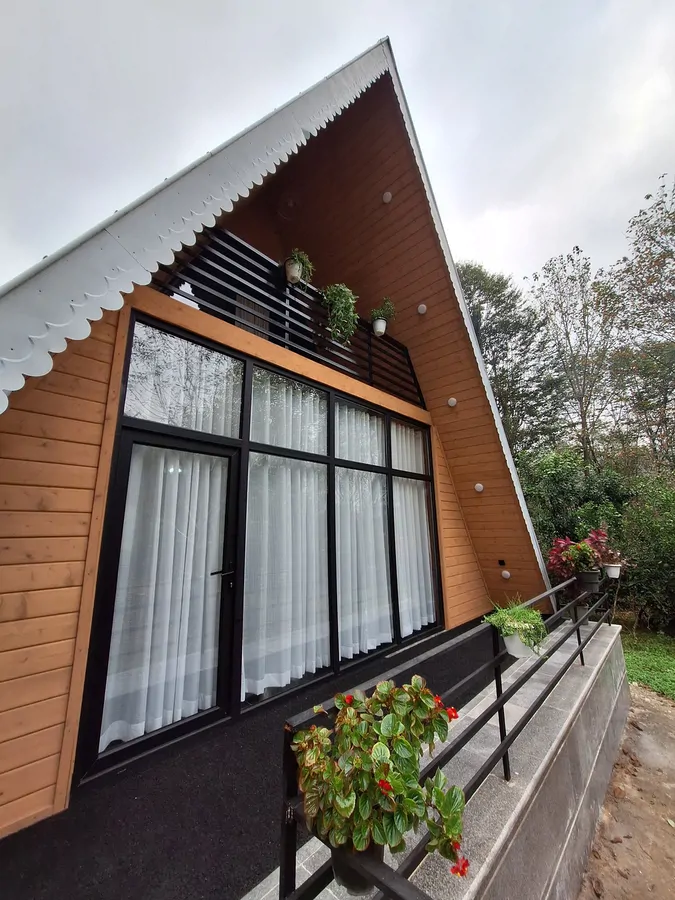 تصویر ۱ - کلبه ویلا سوئیسی ساحل گیشم در شفت