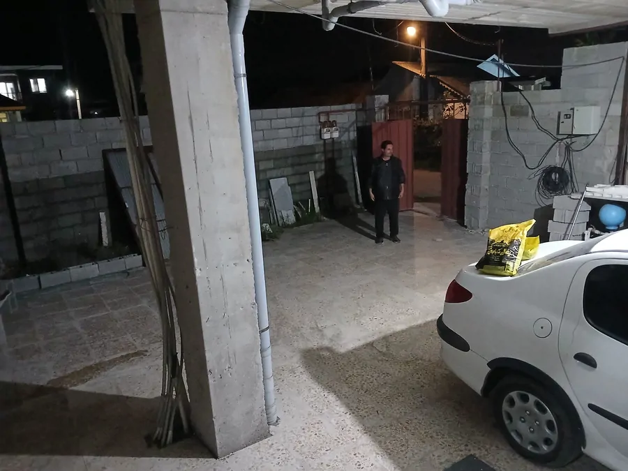 تصویر ۱ - آپارتمان ساختمان بابک با ویو دریا و مزارع برنج درختهایی مانند جنگل در سمت مرداب انزلی در  انزلی