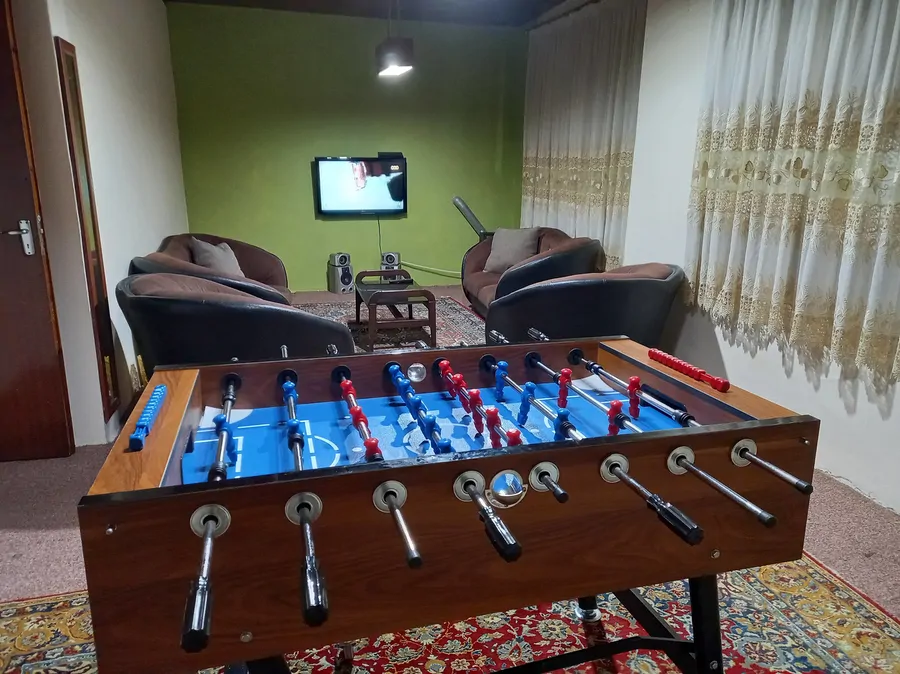 تصویر ۱ - خانه پاییز با فوتبال دستی در  نوشهر