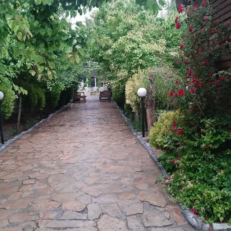 تصویر ۱ - ویلا استخر آبگرم شکوفه  در  مشهد