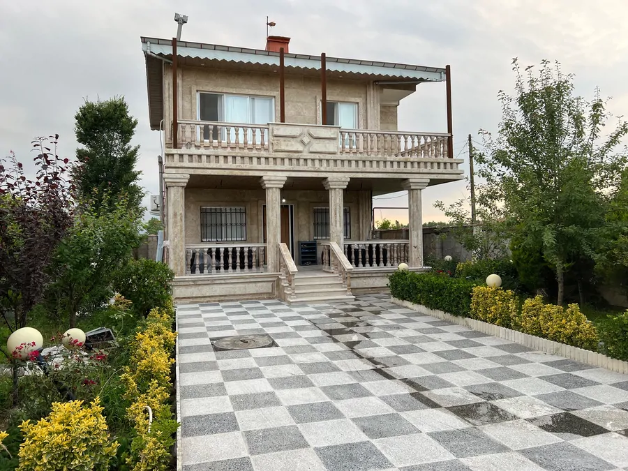 تصویر ۱ - ویلا باراکان با فوتبالدستی در شفت