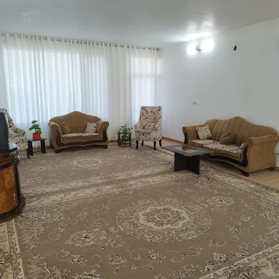 تصویر ۱ - آپارتمان مبله پدیده‌ جوان در  کاشان