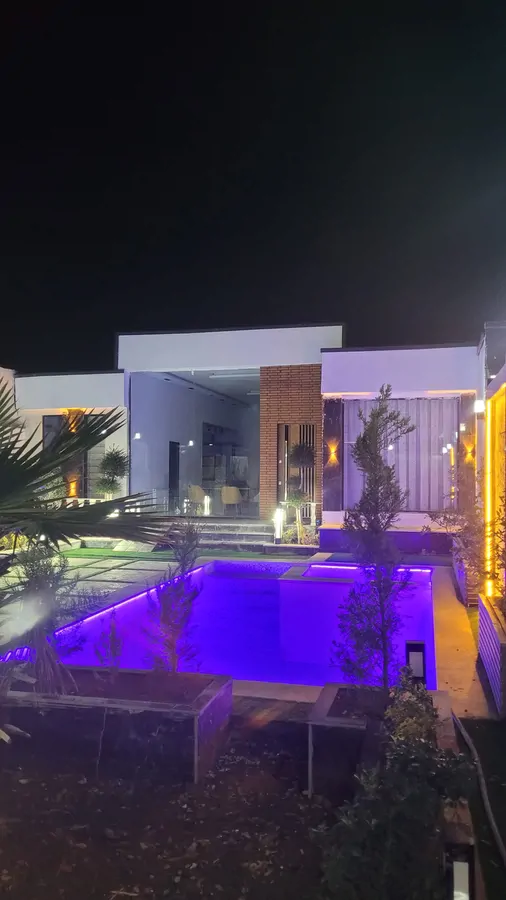 تصویر ۱ - ویلا استخردار آبسرد طاها با وان جکوزی در  کردان