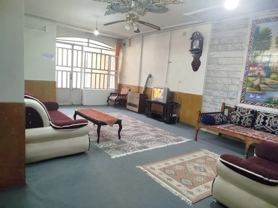 تصویر ۱ - خانه منزل مبله آرام تمییز حافظیه در  شیراز