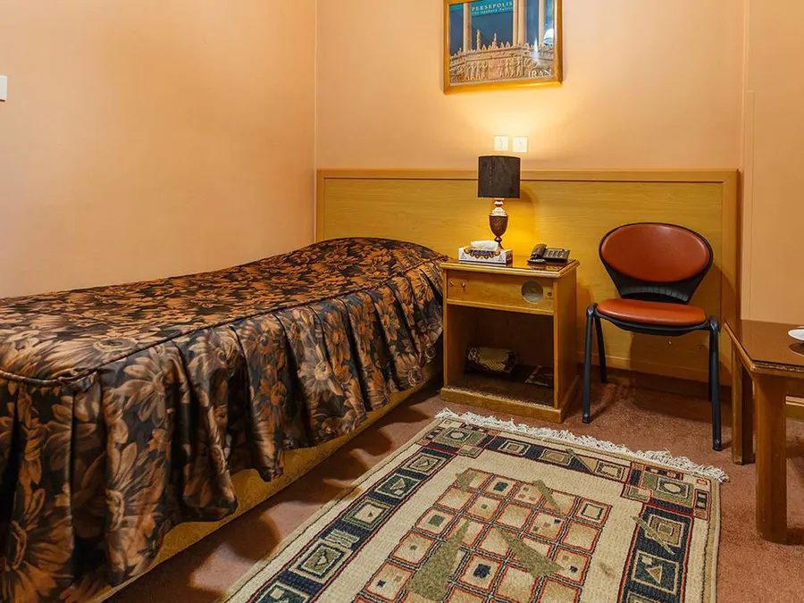تصویر ۱ - هتل آپارتمان ساسان (اتاق یک تخته) در  شیراز