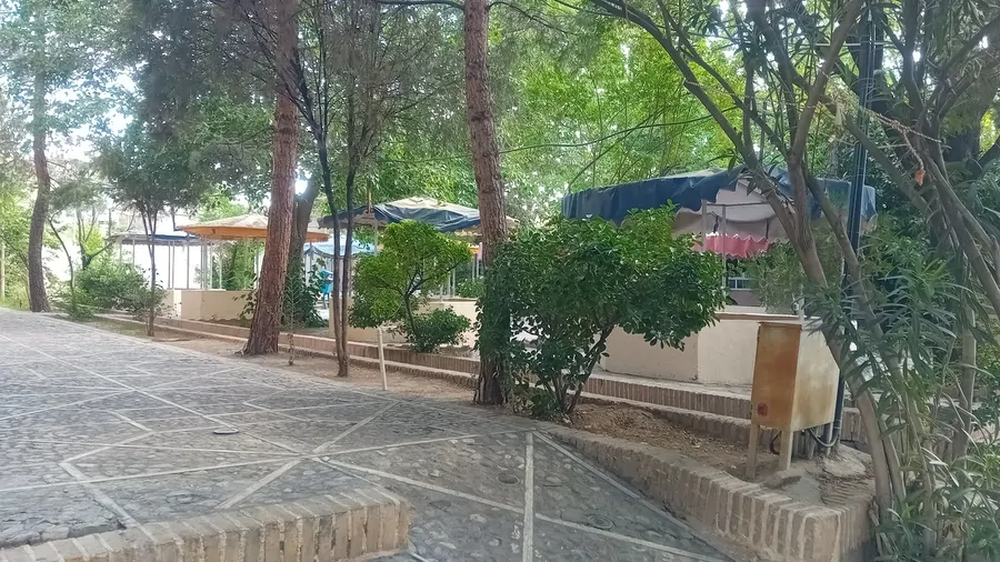 تصویر ۱ - هتل سنتی هتل باغ تاریخی متولی باشی واحد 8 (رستوران -کافه)  در  ماهان