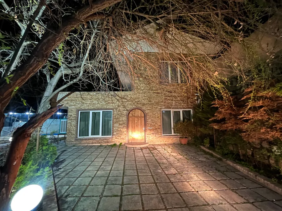 تصویر ۱ - ویلا استخردار آبگرم با بیلیارد رز در  کردان