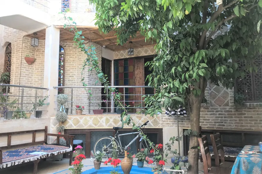 تصویر ۱ - اقامتگاه بوم‌گردی گلستان راز (واحد0) در  شیراز
