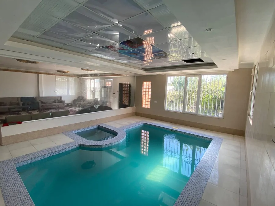 تصویر ۱ - ویلا ویلا استخردار سرپوشیده در  ماهدشت