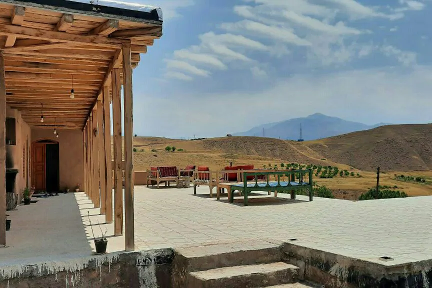 تصویر ۱ - اقامتگاه بوم‌گردی آنادِه؛1:{اتاق 15 متری} در  الموت