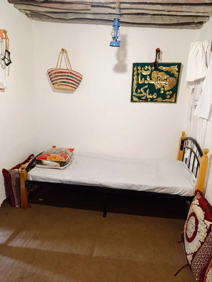 تصویر ۱ - اقامتگاه بوم‌گردی ناخدا علی (اتاق گل یاسمین) در  قشم