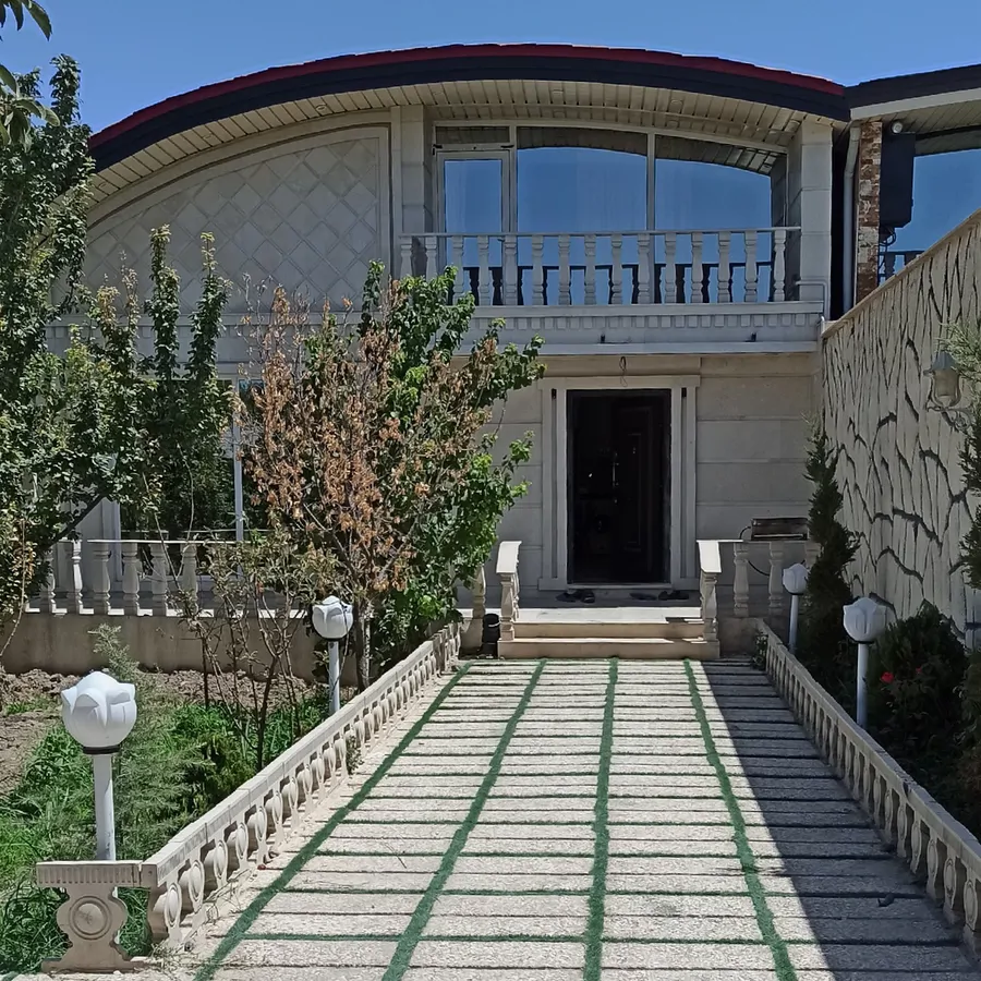 تصویر ۱ - ویلا باغچه با بنای دوبلکس واستخر روبا در  ملارد 