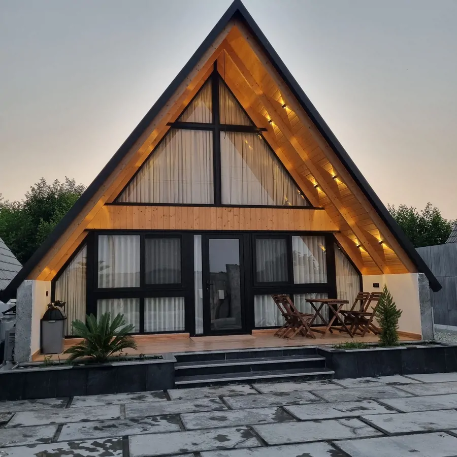 تصویر ۱ - کلبه کلبه سویسی رویایی می جان متل قو در  متل قو