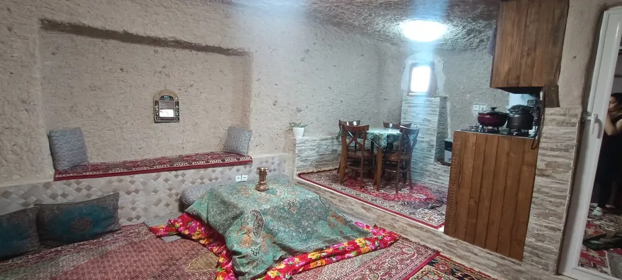تصویر ۱ - اقامتگاه بوم‌گردی اقامتگاه صخره‌ای سِودا کندوان  در  کندوان