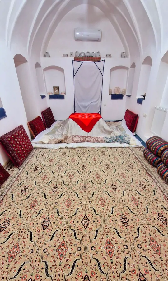 تصویر ۱ - اقامتگاه بومگردی دژگلی (اتاق آسمان شب) در سمنان