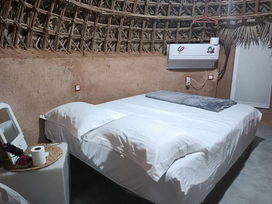 تصویر ۱ - اقامتگاه بوم‌گردی دنج واحد الهه نمک  در  هرمز