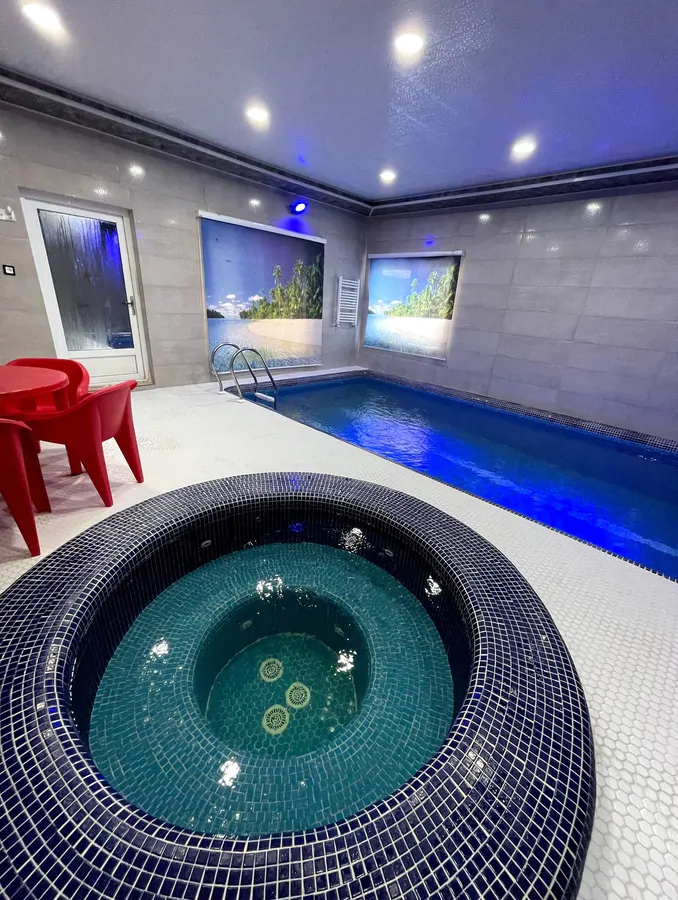 تصویر ۱ - ویلا استخردار آبگرم حس خوب (آریایی) با بیلیارد و فوتبالدستی در  سرخ رود