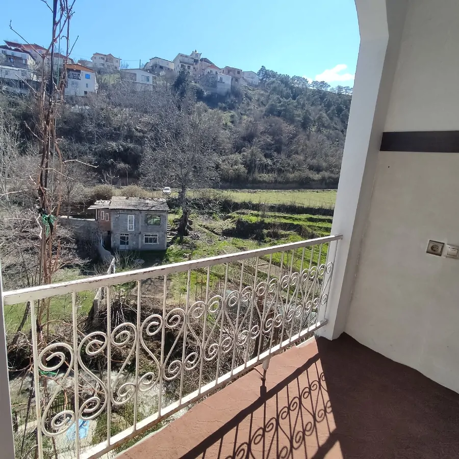 تصویر ۱ - سوییت قصر سرزمین شمالی (کنار رودخانه) در مرزن آباد